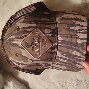 L.L. Bean camo mesh trucker style snapback with fishing patch like new condition
